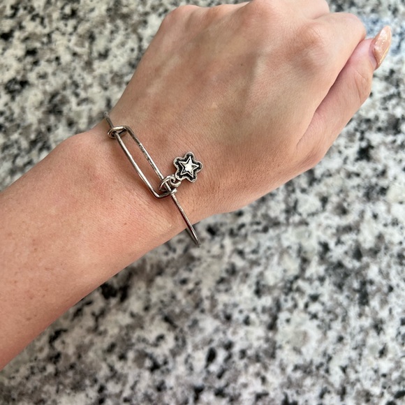 Alex and Ani Star Bracelet - Picture 1 of 2